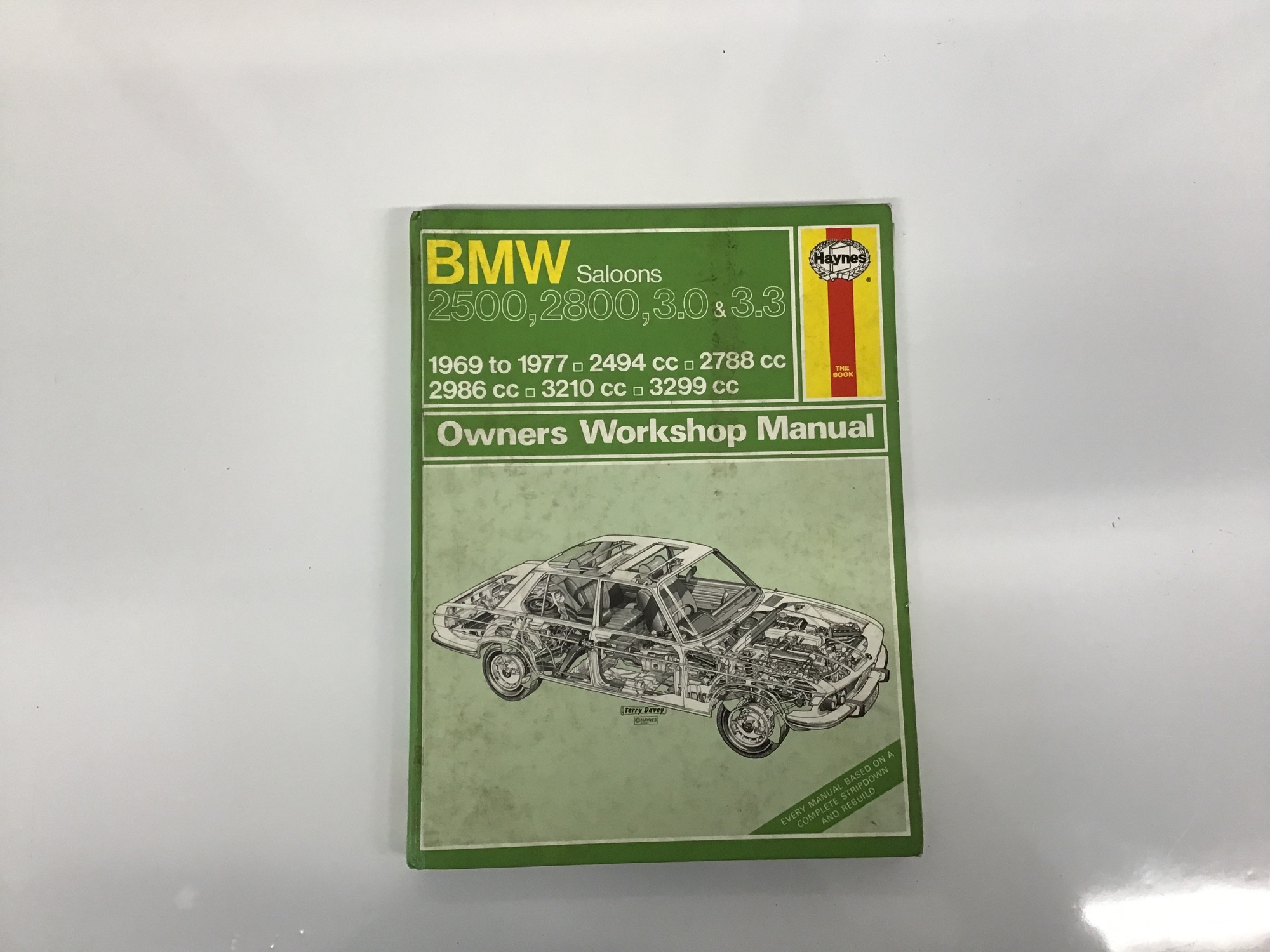Werkplaatshandboek (nr. 348) voor de klassieke BMW E3 sedans, hoofdfoto