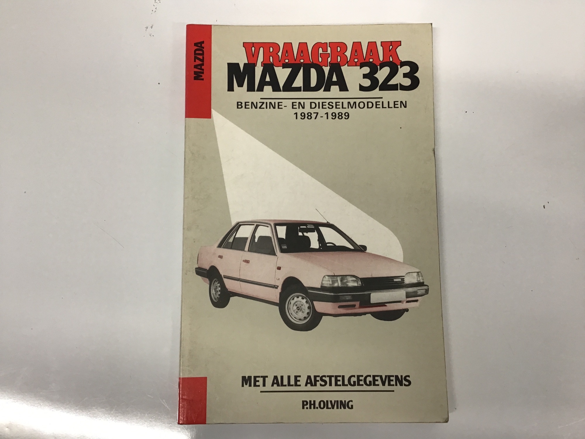 Vraagbaak Mazda 323 benzine en dieselmodellen 1987 1989, hoofdfoto